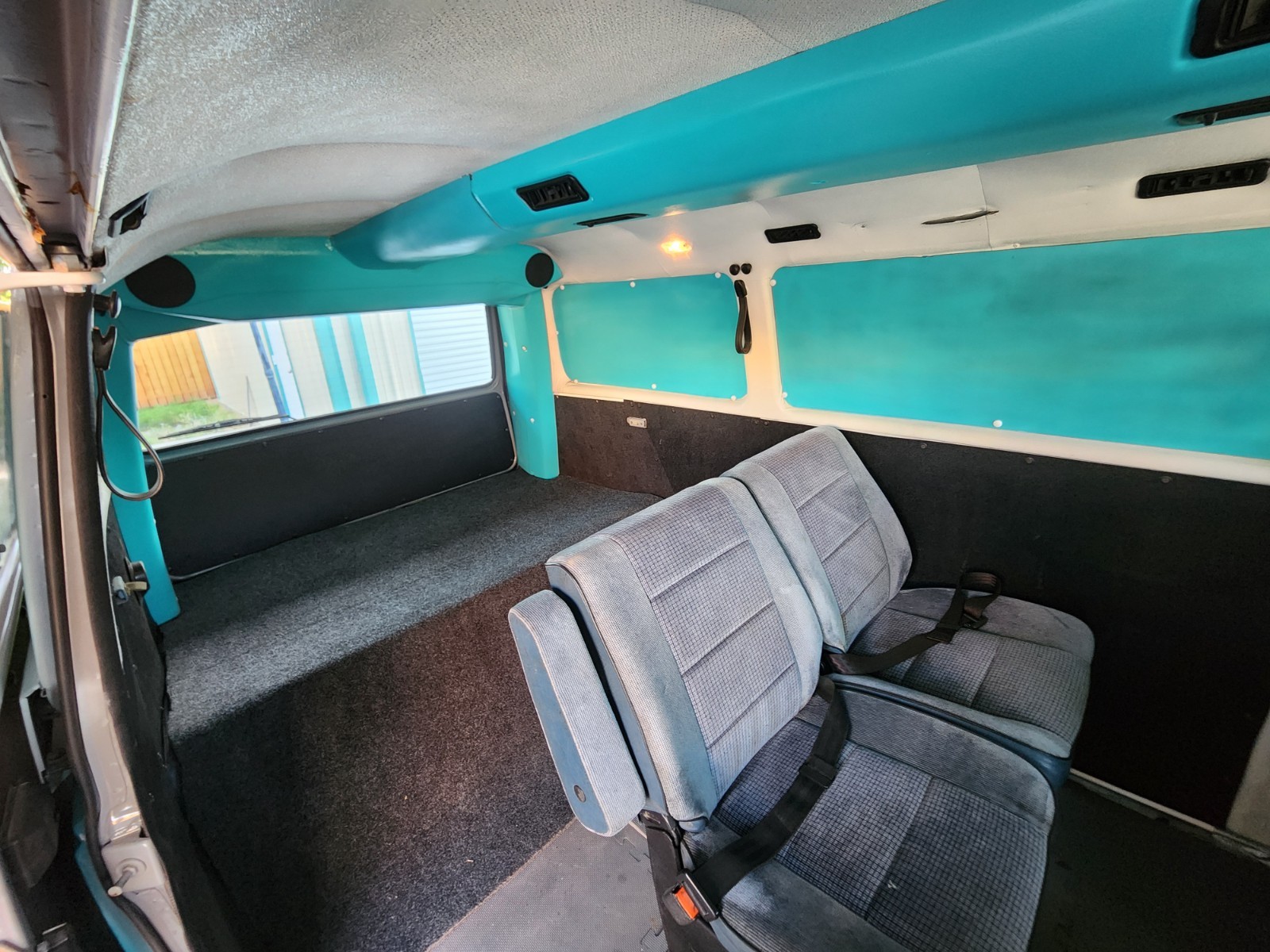 Volkswagen-BusVanagon-1989-Minivan-20
