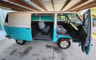 Volkswagen-BusVanagon-1989-Minivan-22