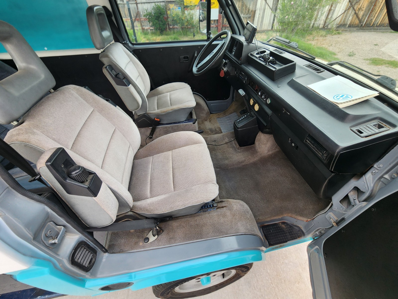 Volkswagen-BusVanagon-1989-Minivan-29