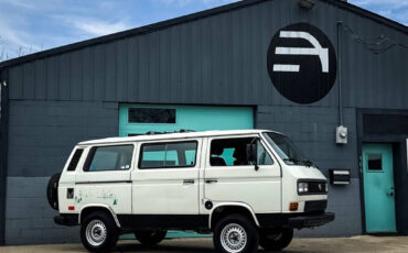 Volkswagen-BusVanagon-1990-Minivan-1