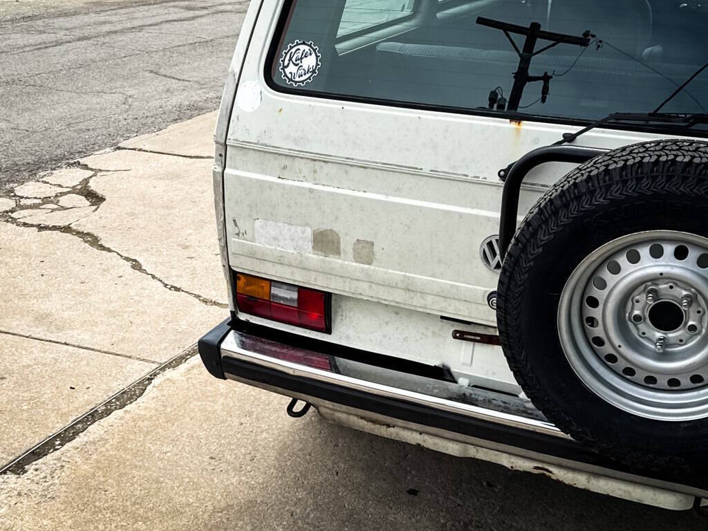 Volkswagen-BusVanagon-1990-Minivan-5