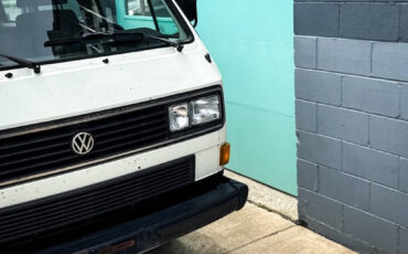 Volkswagen-BusVanagon-1990-Minivan-9