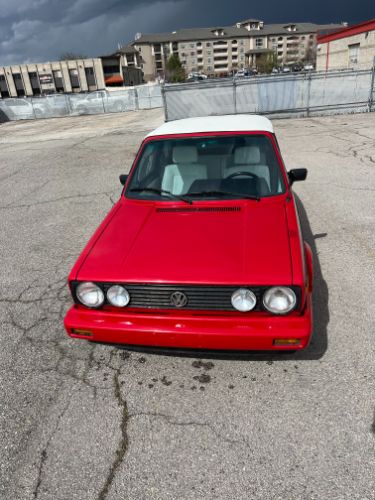Volkswagen-Cabriolet-1989-12