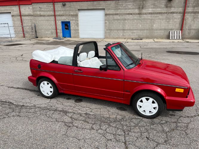 Volkswagen-Cabriolet-1989-17