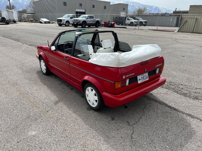 Volkswagen-Cabriolet-1989-23