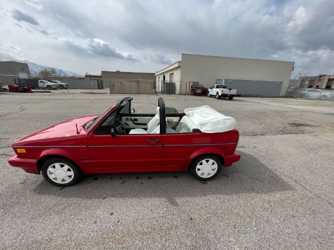 Volkswagen-Cabriolet-1989-25