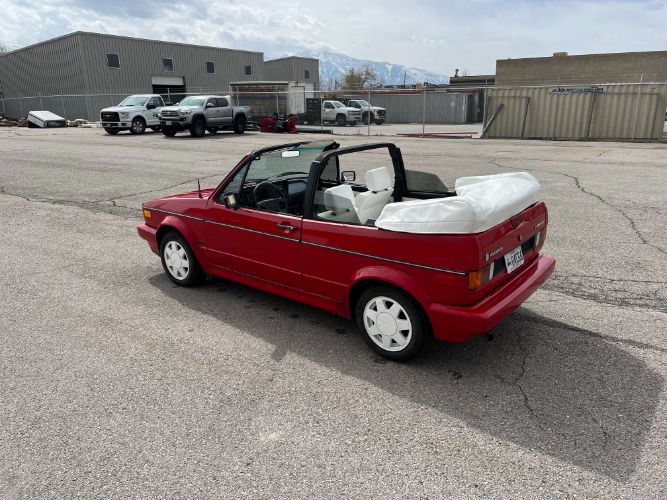 Volkswagen-Cabriolet-1989-27