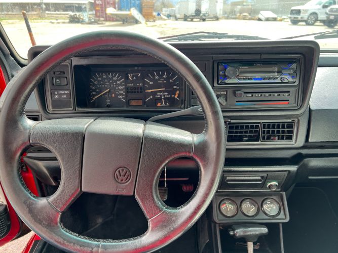 Volkswagen-Cabriolet-1989-3