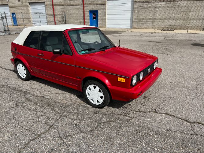 Volkswagen-Cabriolet-1989-33