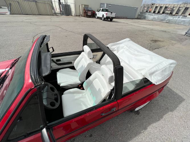 Volkswagen-Cabriolet-1989-4