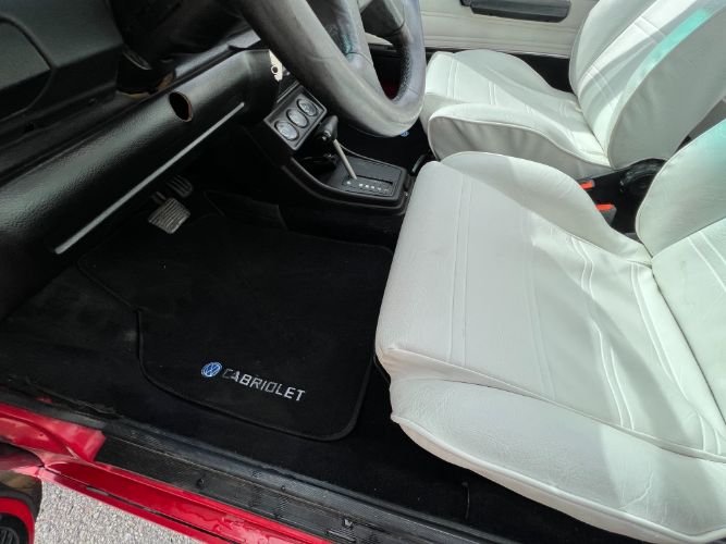 Volkswagen-Cabriolet-1989-5