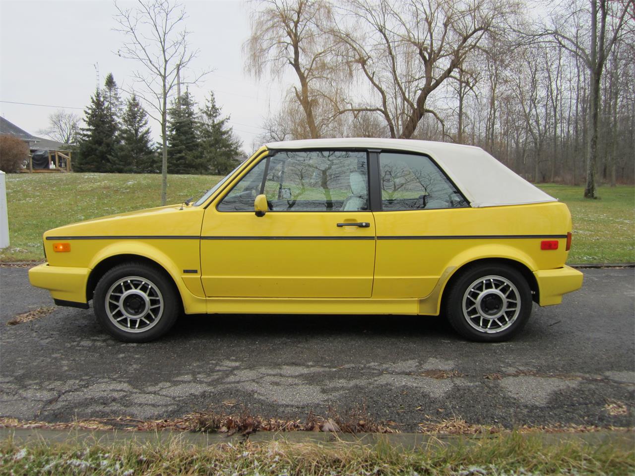 Volkswagen-Cabriolet-1991-Yellow-White-6