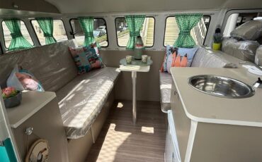 Volkswagen-Camper-1993-GreenWhite-Brown-11