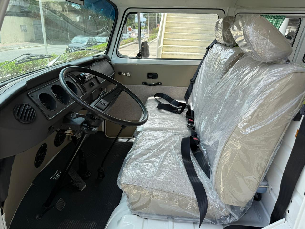 Volkswagen-Camper-1993-GreenWhite-Brown-7