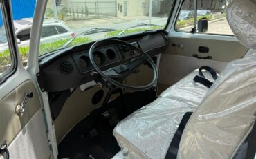 Volkswagen-Camper-1993-GreenWhite-Brown-8