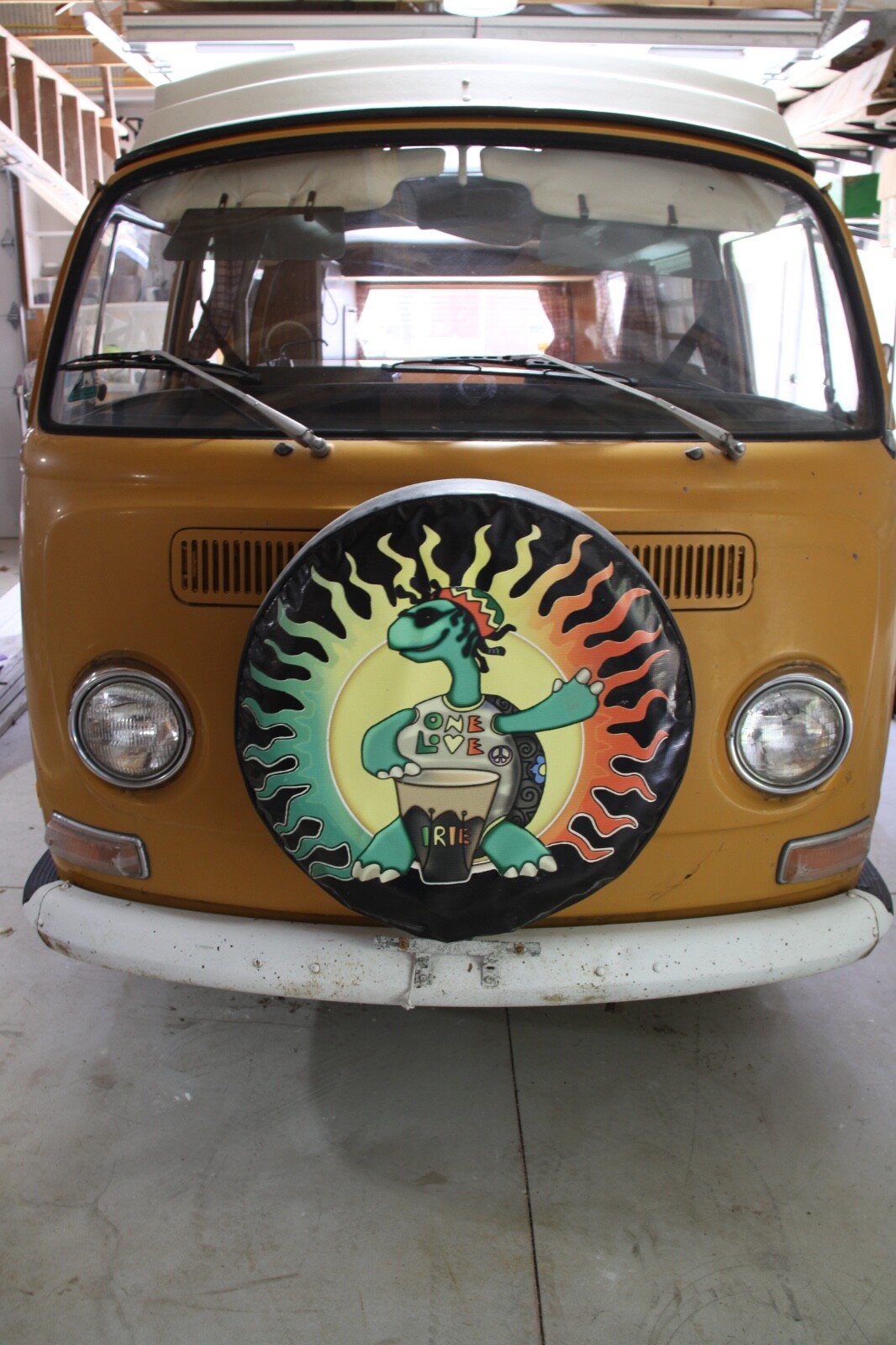 Volkswagen-Campmobile-1972-1