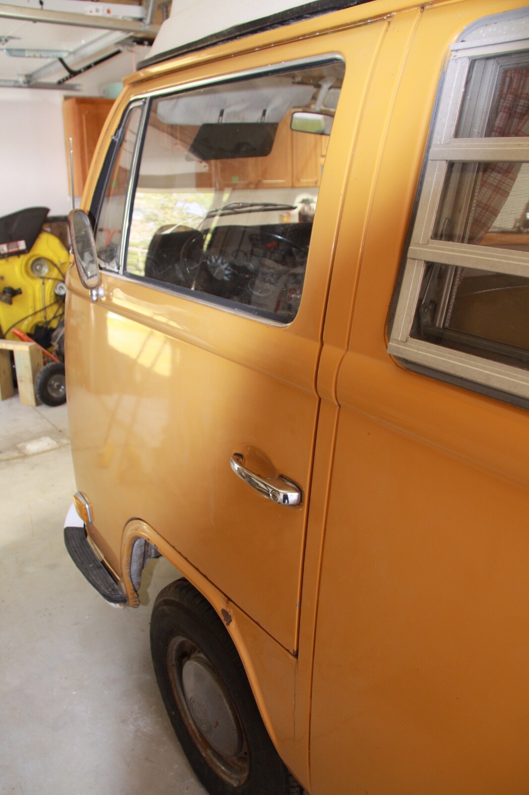 Volkswagen-Campmobile-1972-6