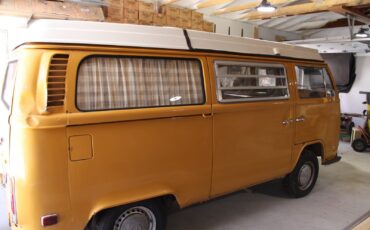 Volkswagen-Campmobile-1972-7