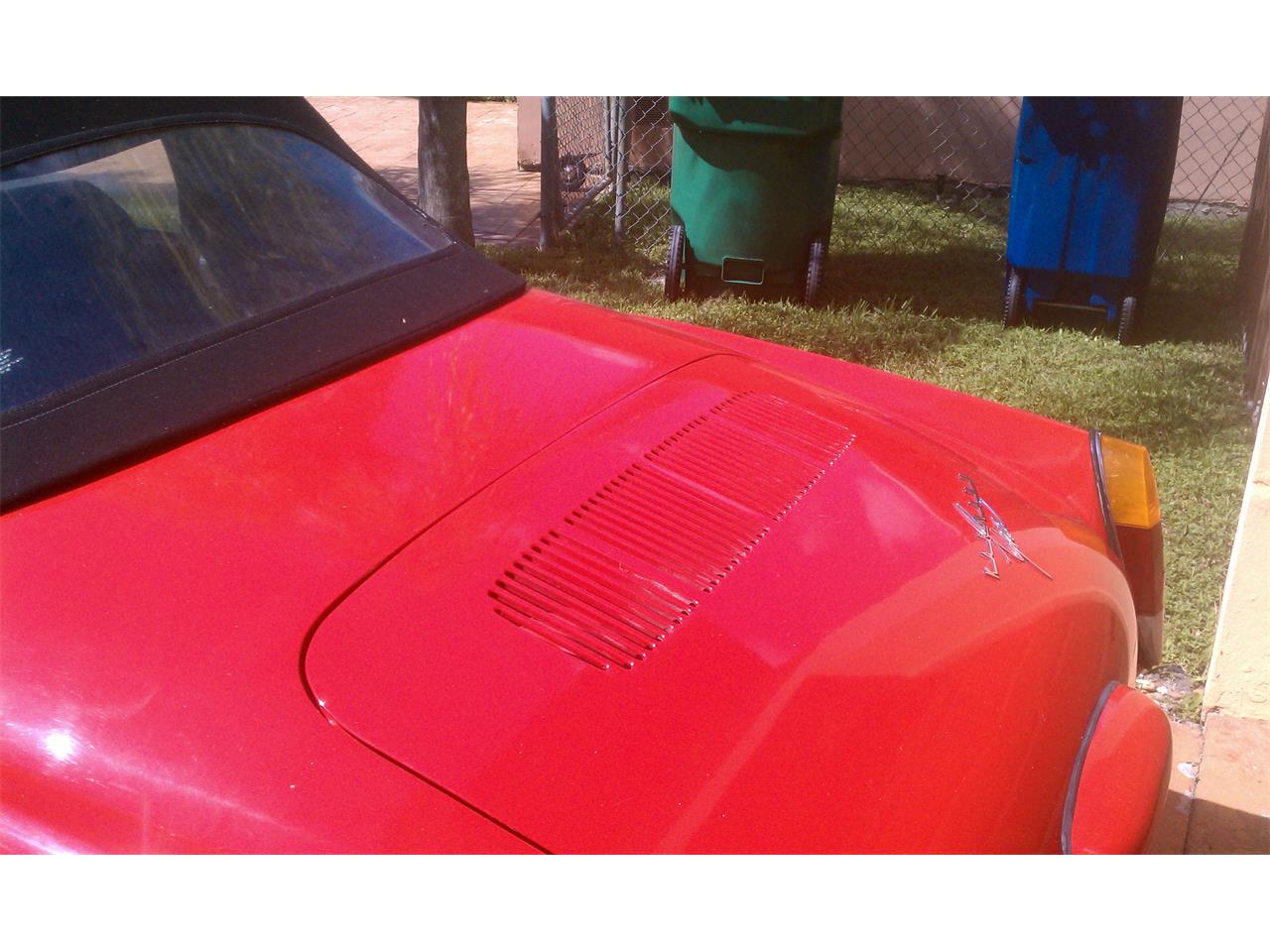 Volkswagen-Convertible-1972-Red-Black-6
