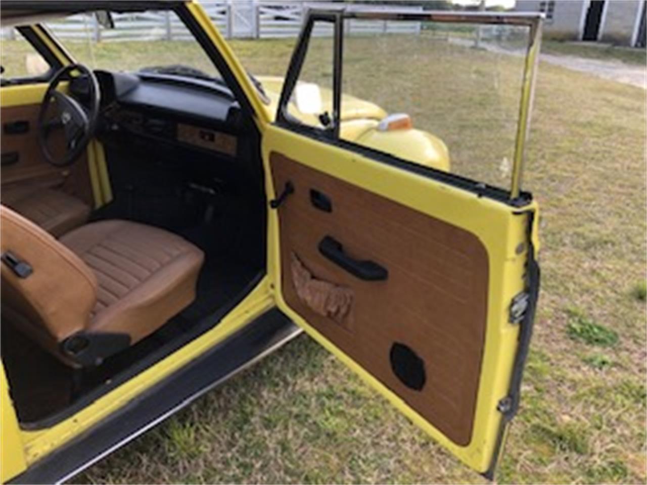 Volkswagen-Convertible-1979-Yellow-Tan-20