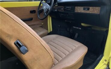 Volkswagen-Convertible-1979-Yellow-Tan-21