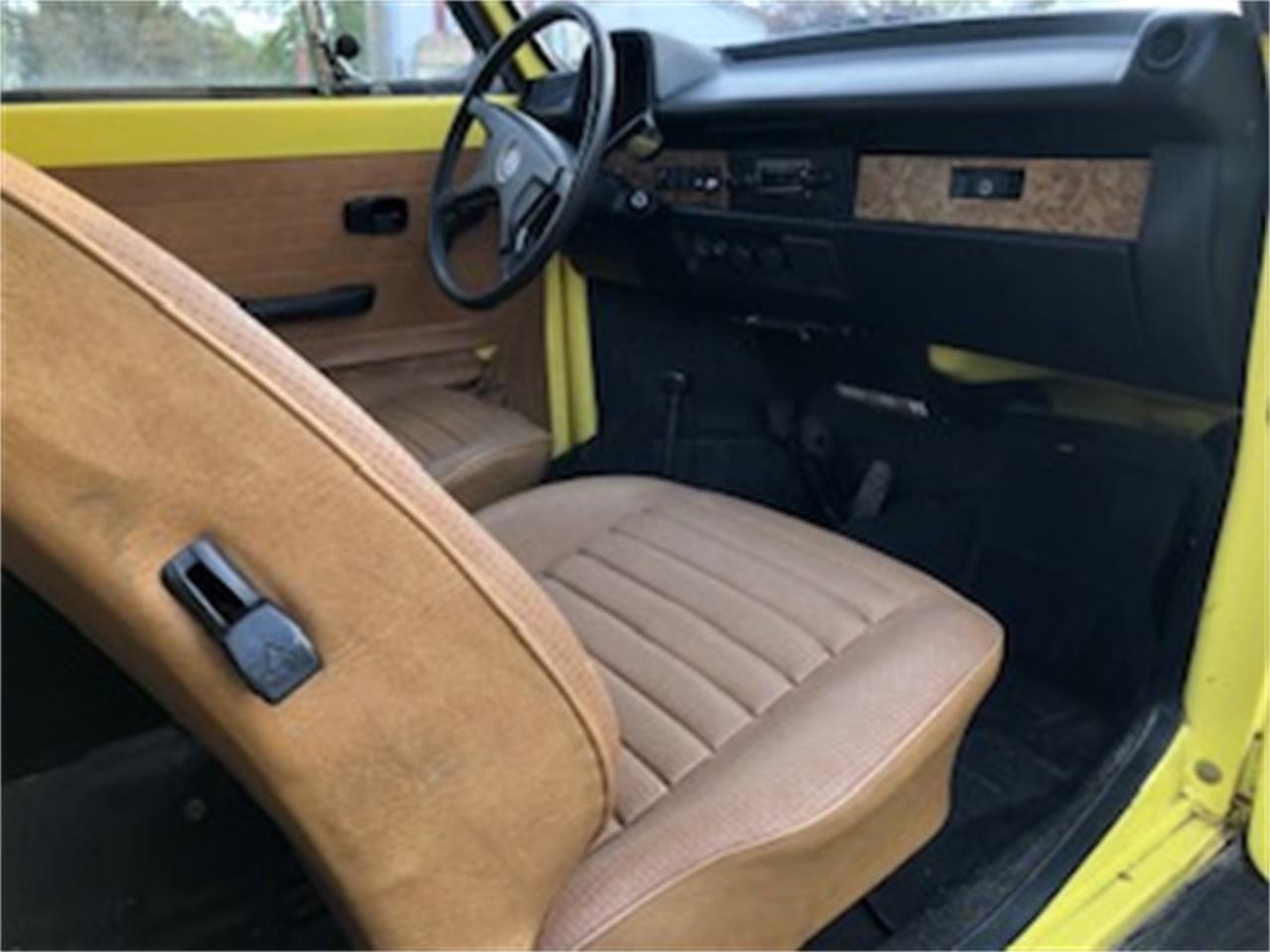 Volkswagen-Convertible-1979-Yellow-Tan-21