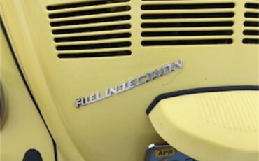 Volkswagen-Convertible-1979-Yellow-Tan-8