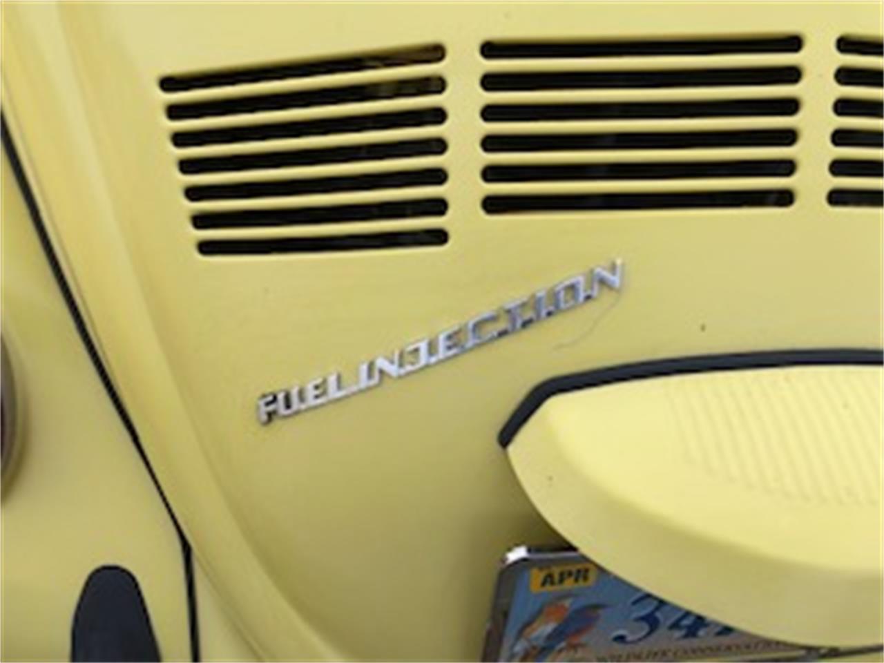 Volkswagen-Convertible-1979-Yellow-Tan-8