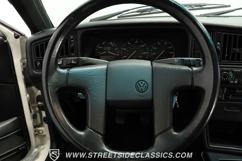 Volkswagen-Corrado-1990-White-Gray-43