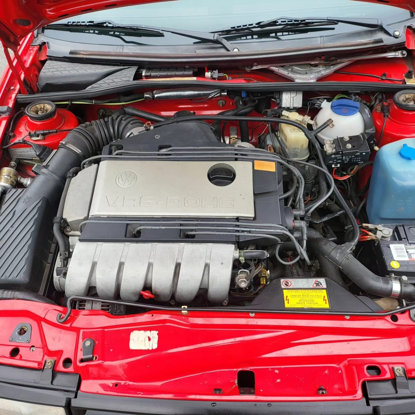 Volkswagen-Corrado-1993-Hatchback-9