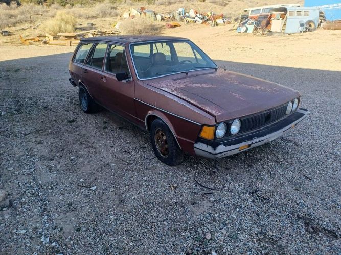 Volkswagen-Dasher-1980-Patina-9