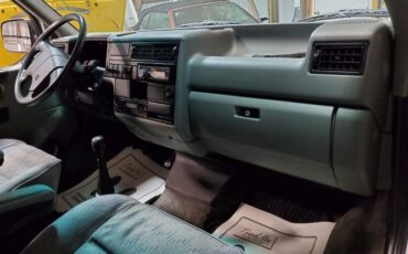 Volkswagen-Eurovan-1995-9