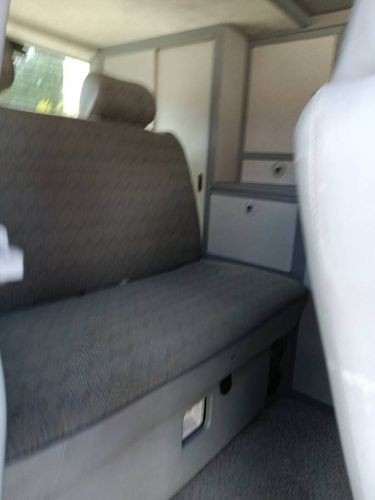 Volkswagen-Eurovan-1995-White-12