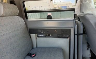 Volkswagen-Eurovan-1995-White-3