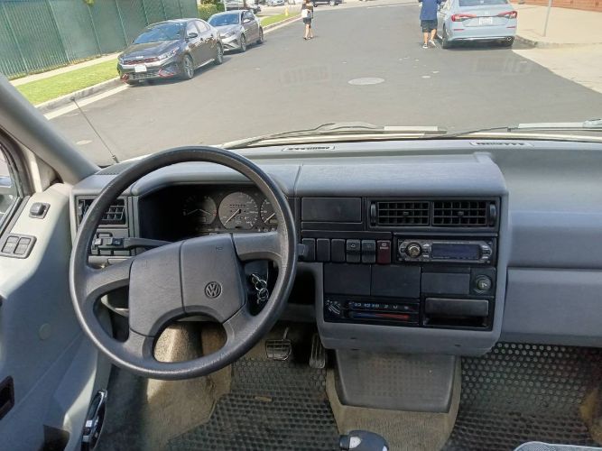 Volkswagen-Eurovan-1995-White-5