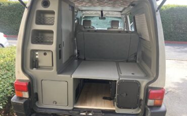 Volkswagen-Eurovan-camper-1995-white-2