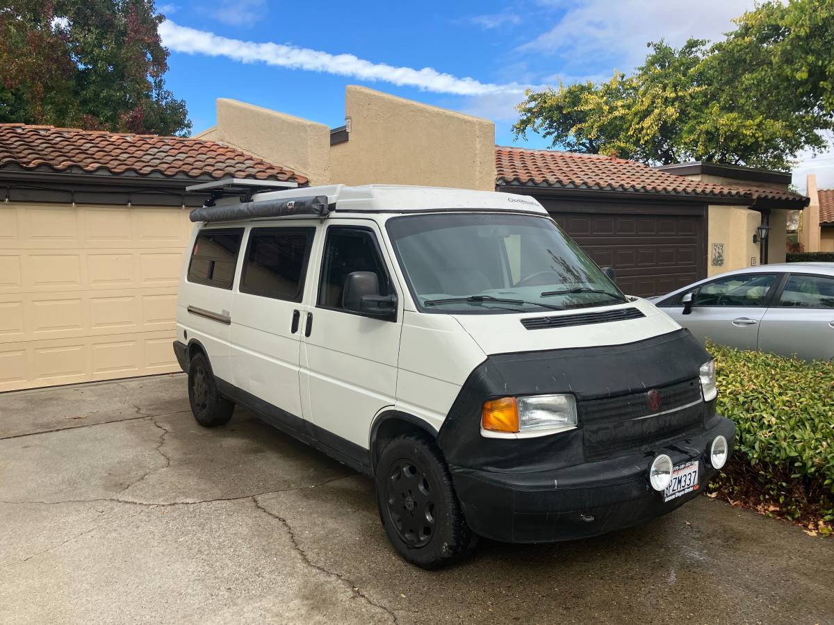 Volkswagen-Eurovan-camper-1995-white-21