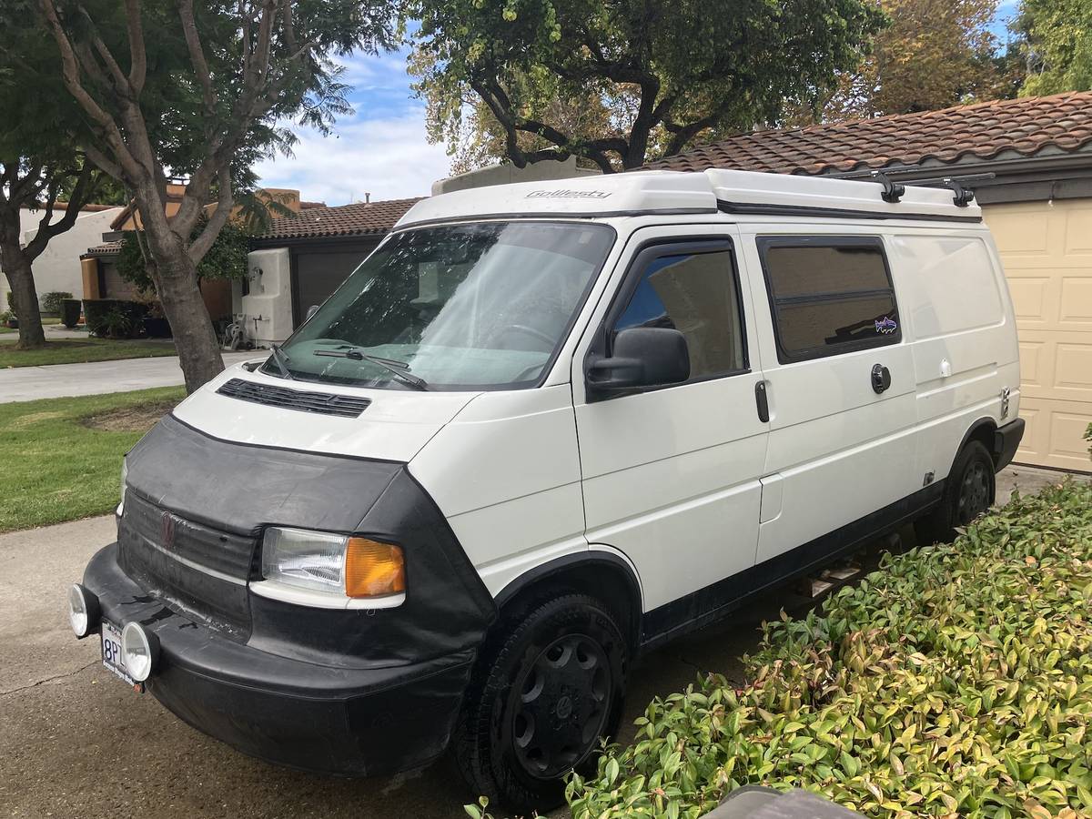 Volkswagen-Eurovan-camper-1995-white