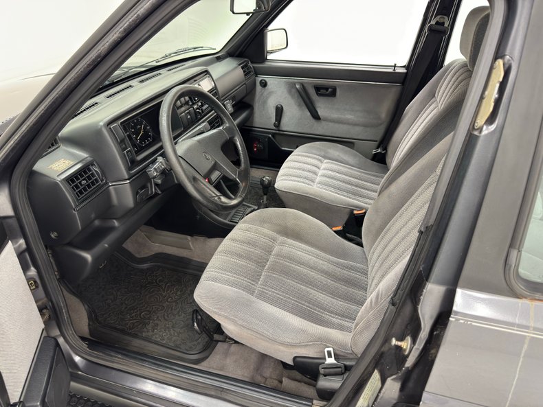 Volkswagen-Jetta-1991-Ascot-Gray-Metallic-Gray-37