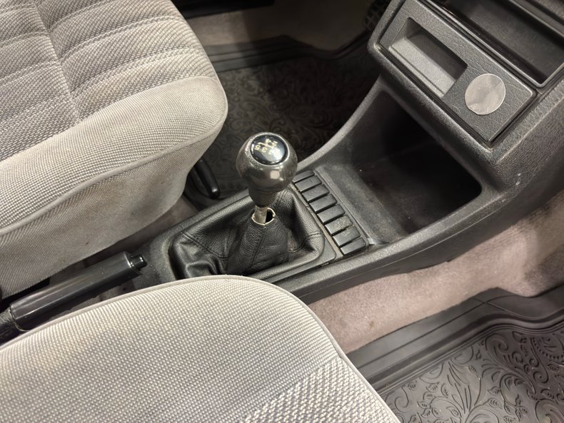 Volkswagen-Jetta-1991-Ascot-Gray-Metallic-Gray-42