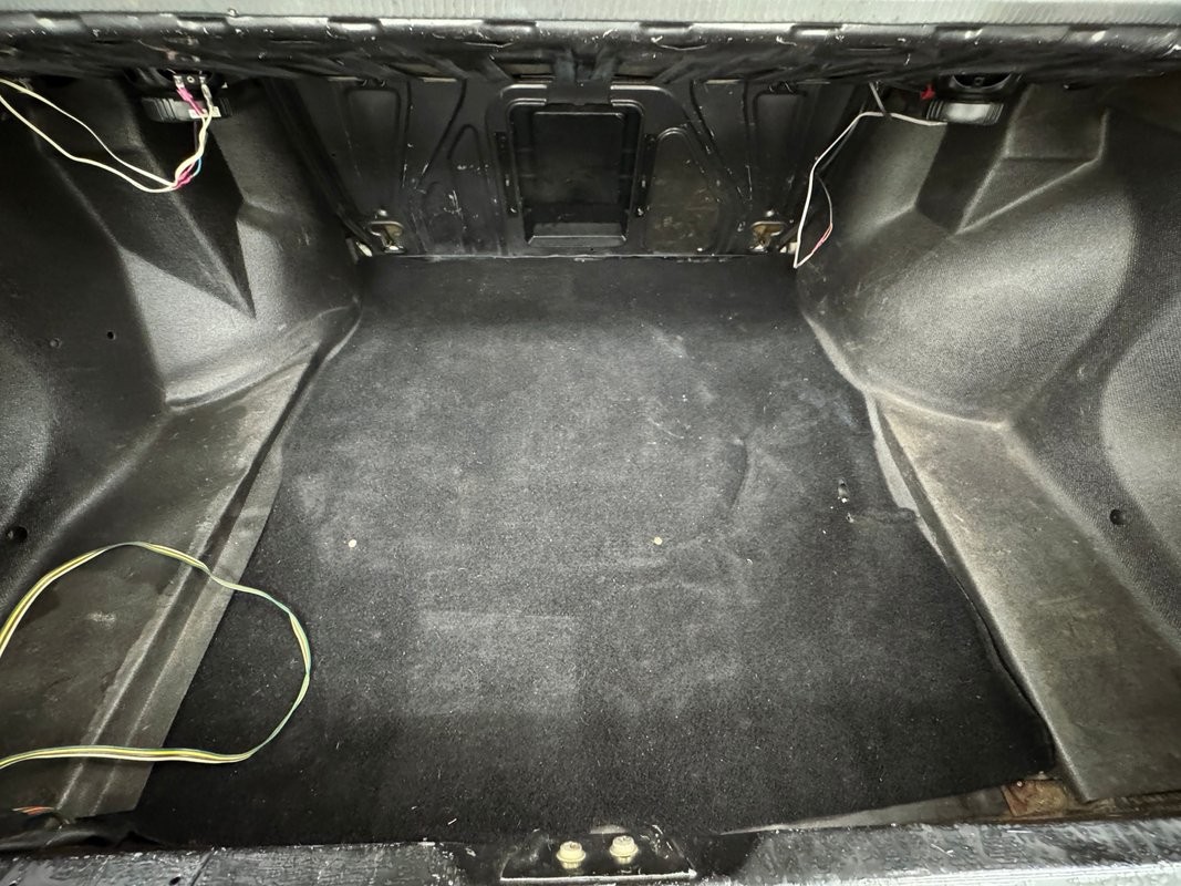 Volkswagen-Jetta-1991-Sedan-27