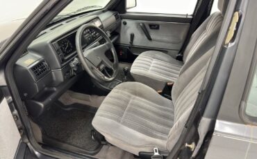 Volkswagen-Jetta-1991-Sedan-34