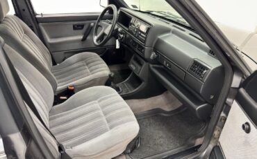 Volkswagen-Jetta-1991-Sedan-38