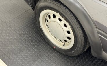 Volkswagen-Jetta-1991-Sedan-9