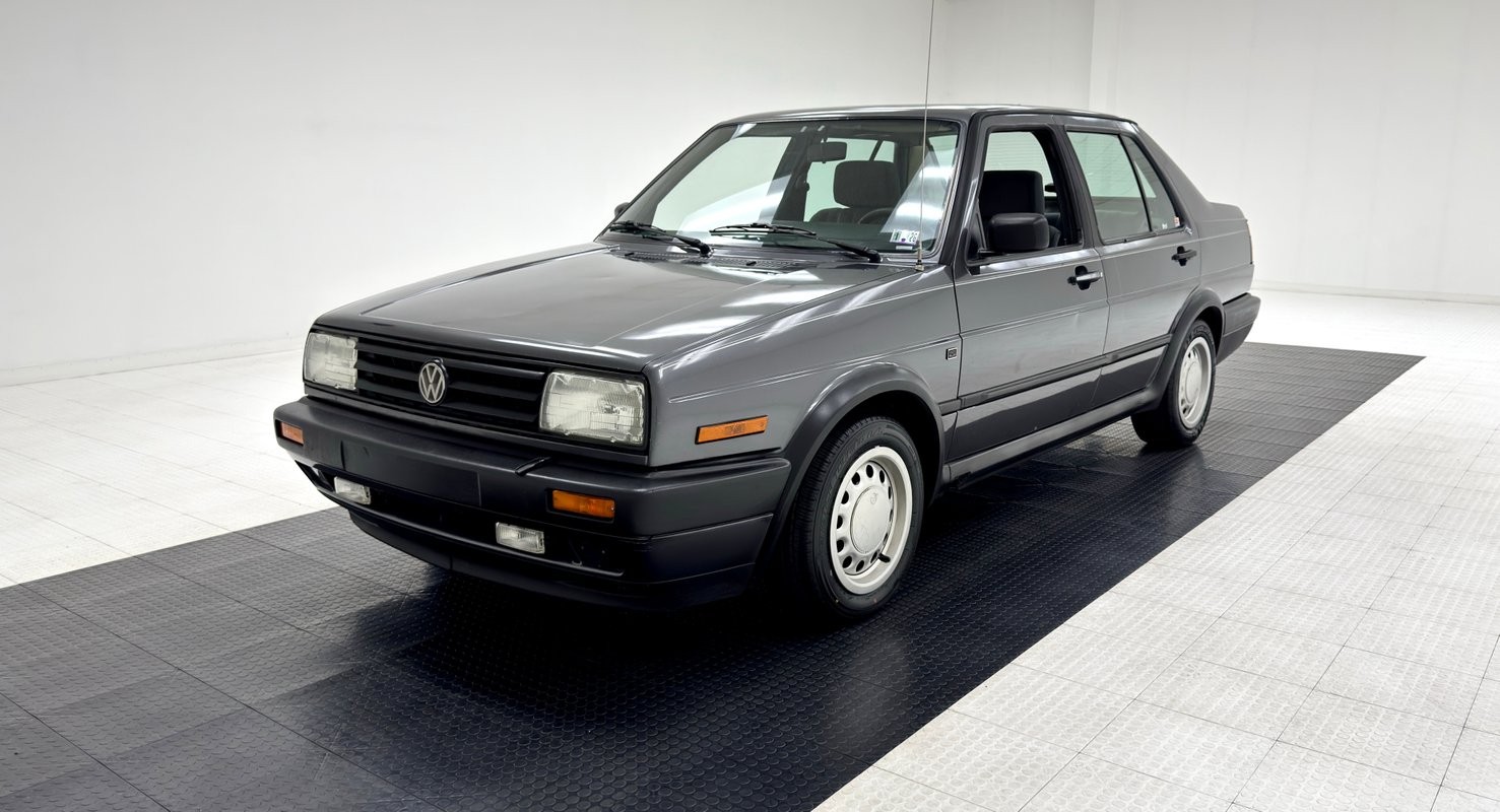 Volkswagen-Jetta-1991-Sedan