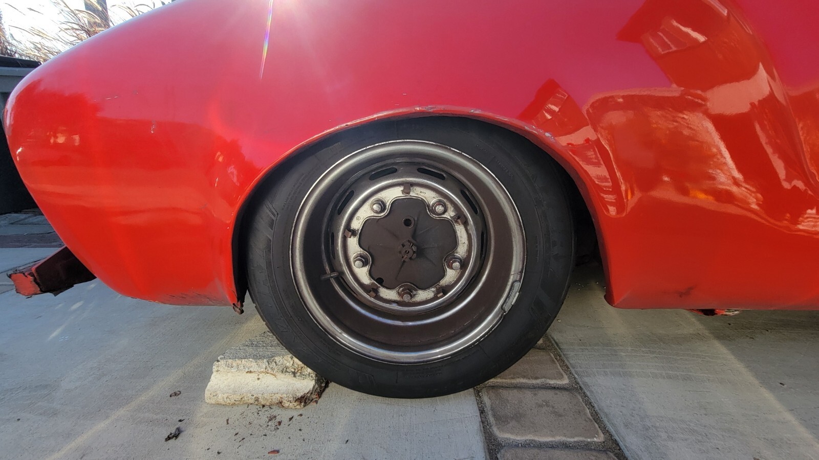 Volkswagen-Karmann-Ghia-1962-Convertible-11