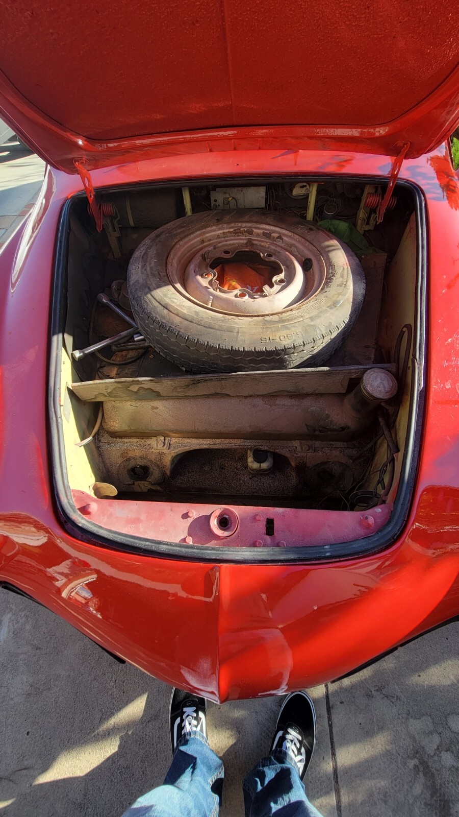 Volkswagen-Karmann-Ghia-1962-Convertible-14