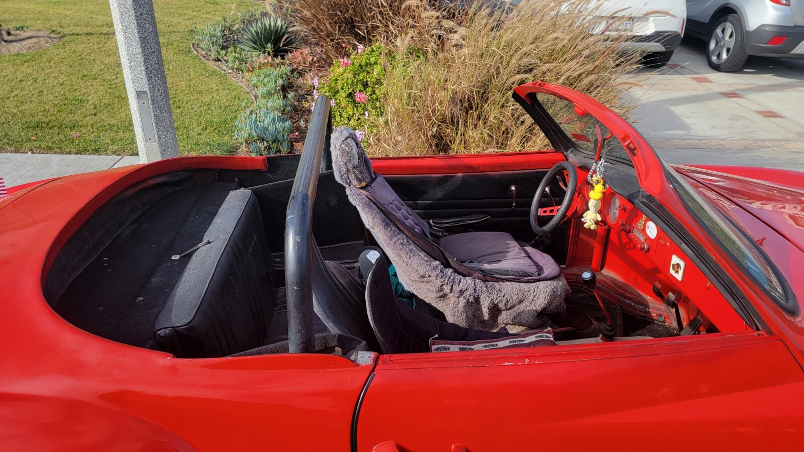Volkswagen-Karmann-Ghia-1962-Convertible-22