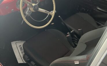 Volkswagen-Karmann-Ghia-1963-Coupe-3