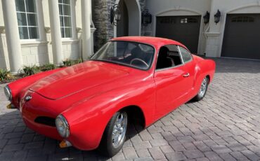 Volkswagen-Karmann-Ghia-1963-Coupe-8